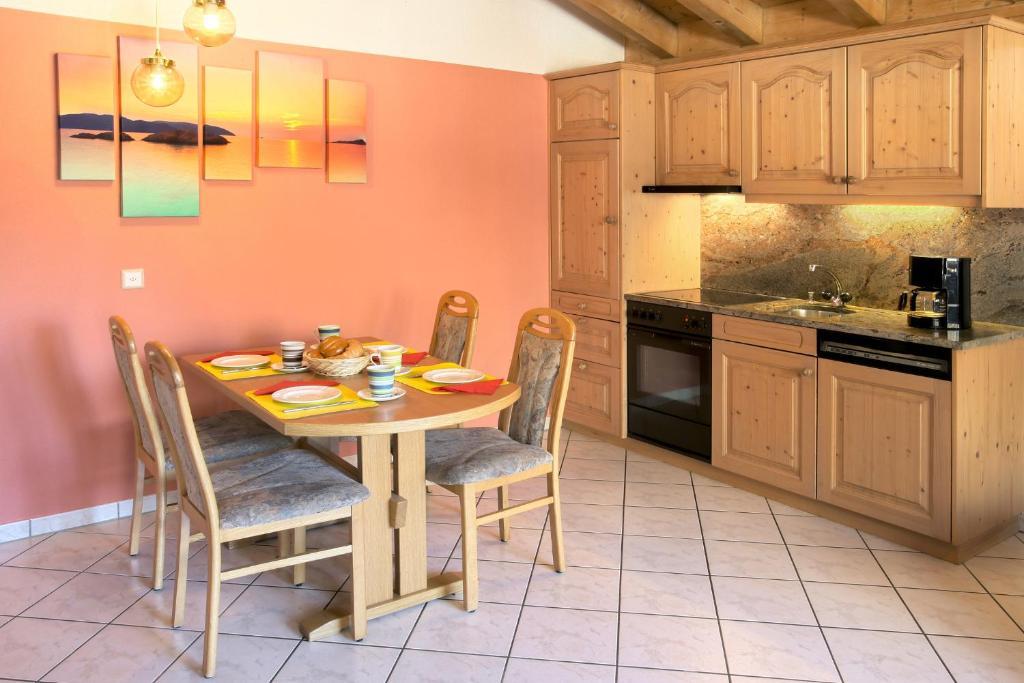 סאס-אלמאגל Appartement Flora חדר תמונה