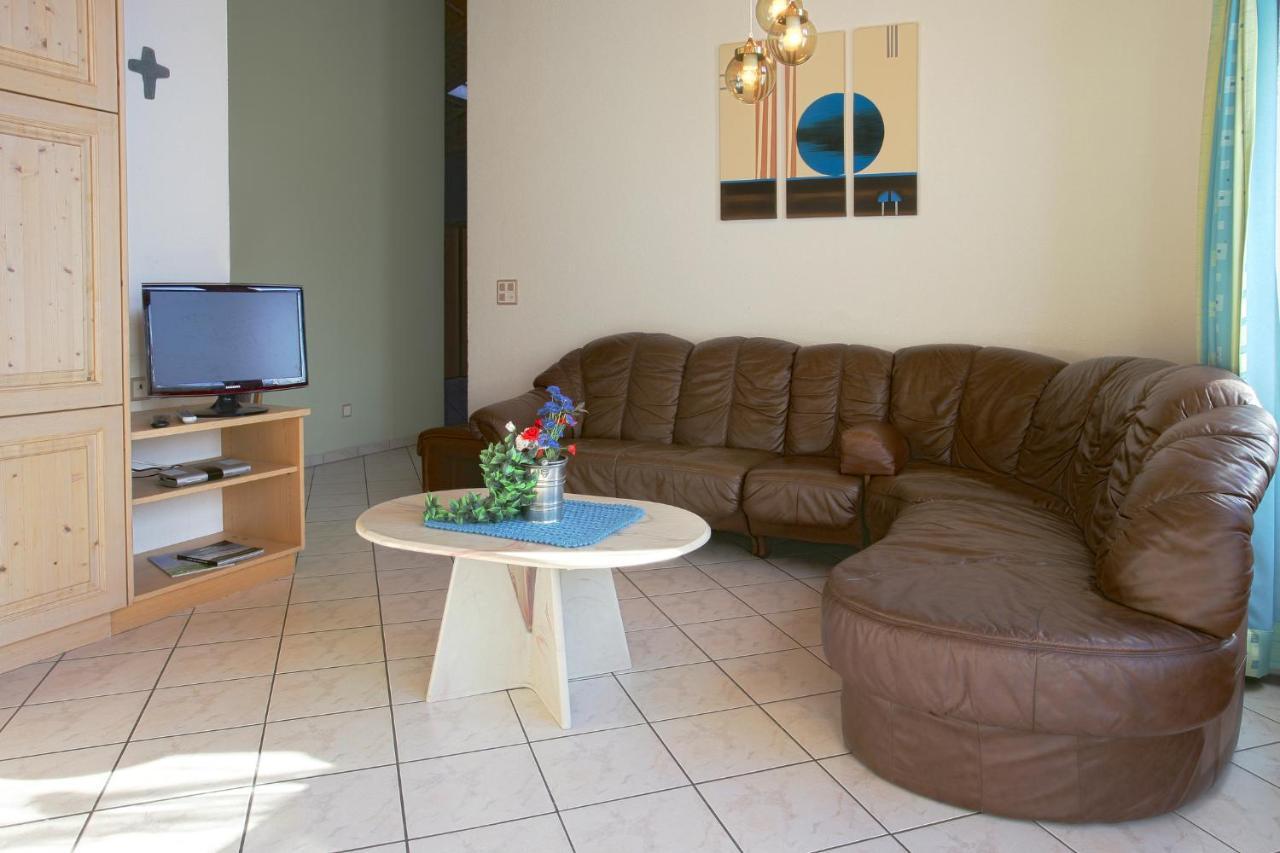 סאס-אלמאגל Appartement Flora מראה חיצוני תמונה